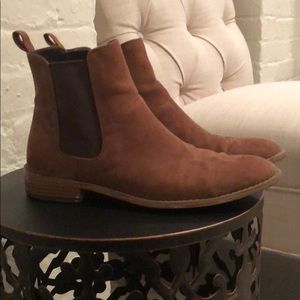 Guess Men’s Chelsea boot 8.5